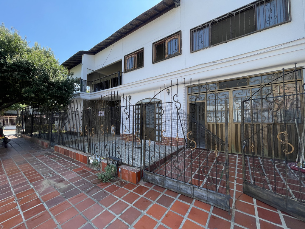 {{ ucwords(strtolower($inmueble[