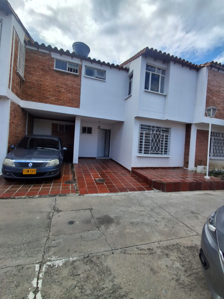 {{ ucwords(strtolower($similar['type'])) }}