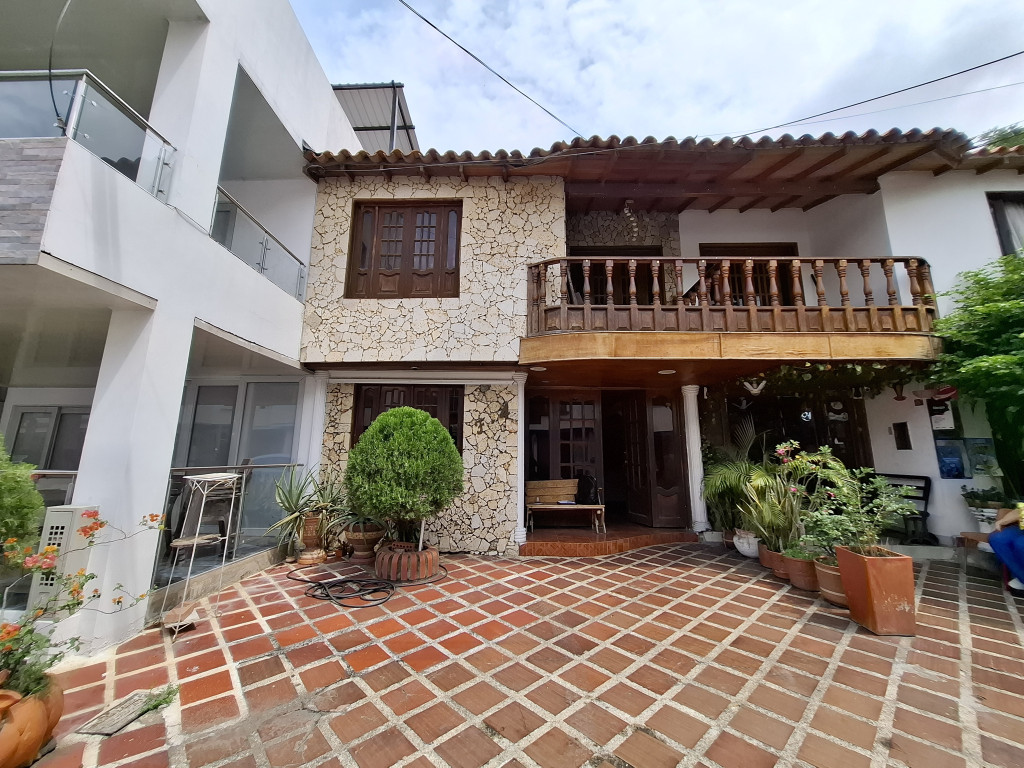 {{ ucwords(strtolower($similar['type'])) }}