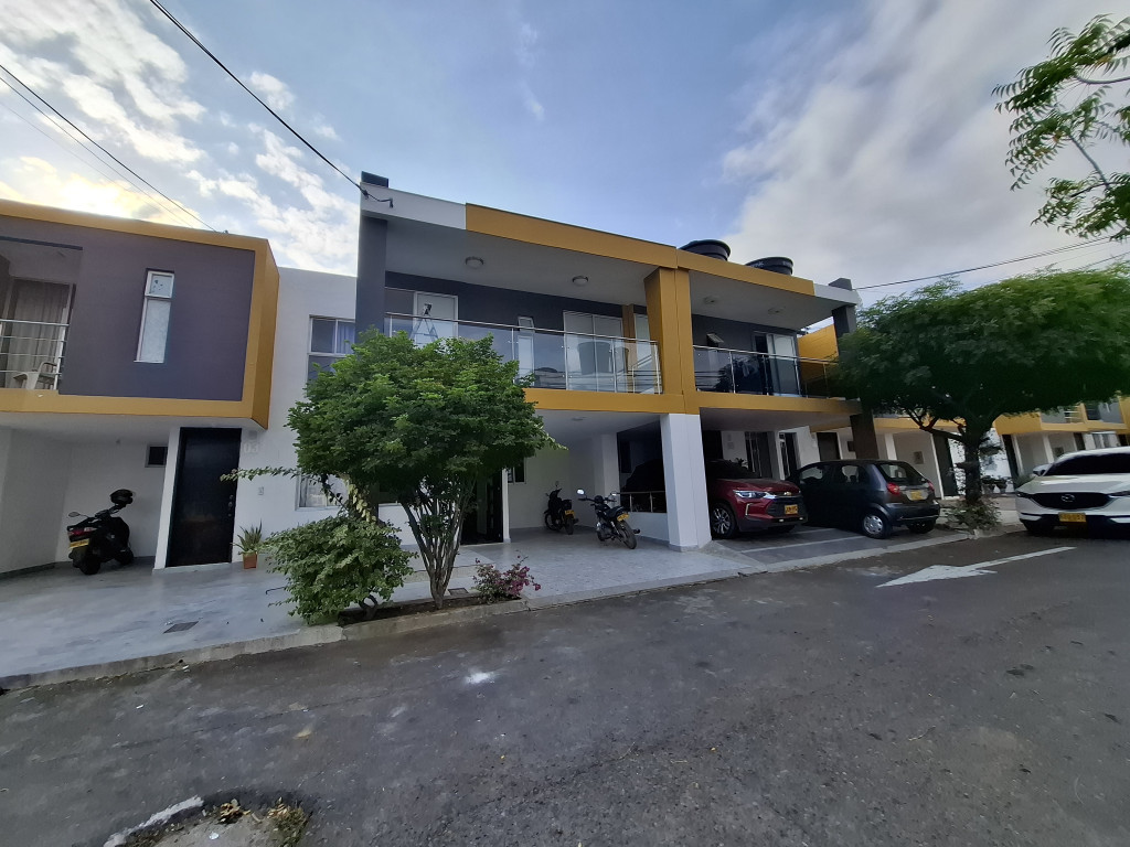 {{ ucwords(strtolower($similar['type'])) }}