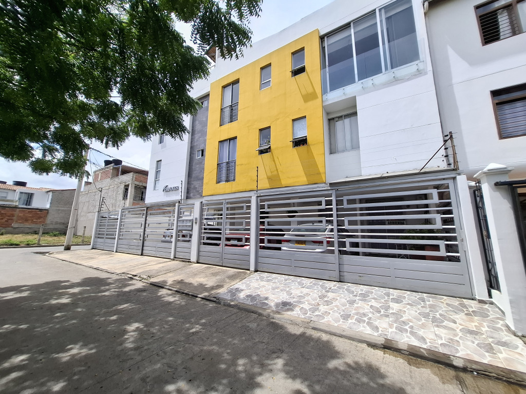 {{ ucwords(strtolower($inmueble['type'])) }}