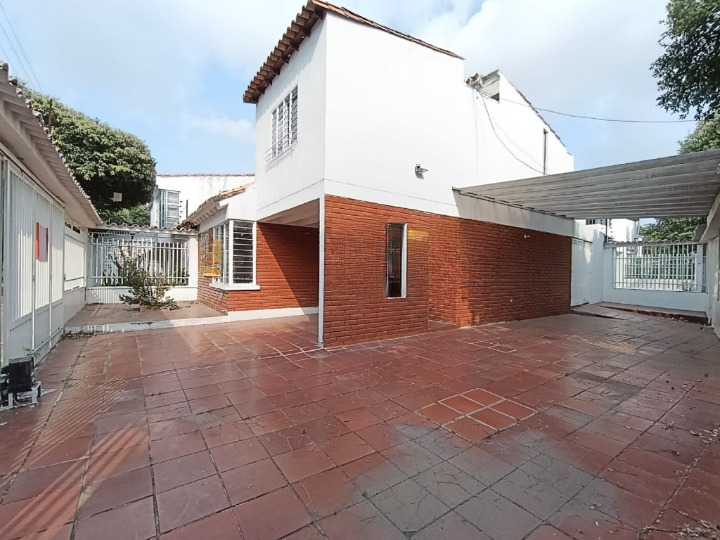 {{ ucwords(strtolower($inmueble[