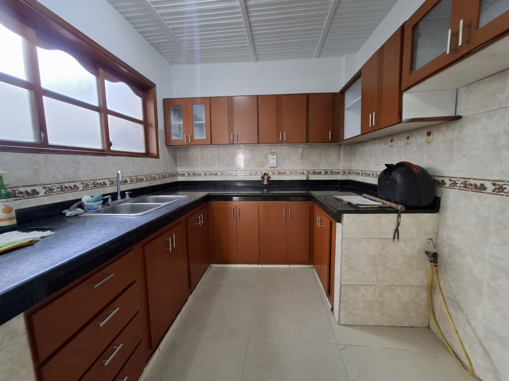 {{ ucwords(strtolower($inmueble[