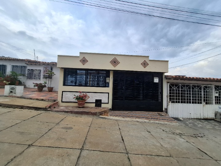 {{ ucwords(strtolower($similar['type'])) }}