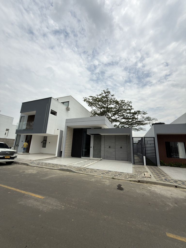 {{ ucwords(strtolower($inmueble[