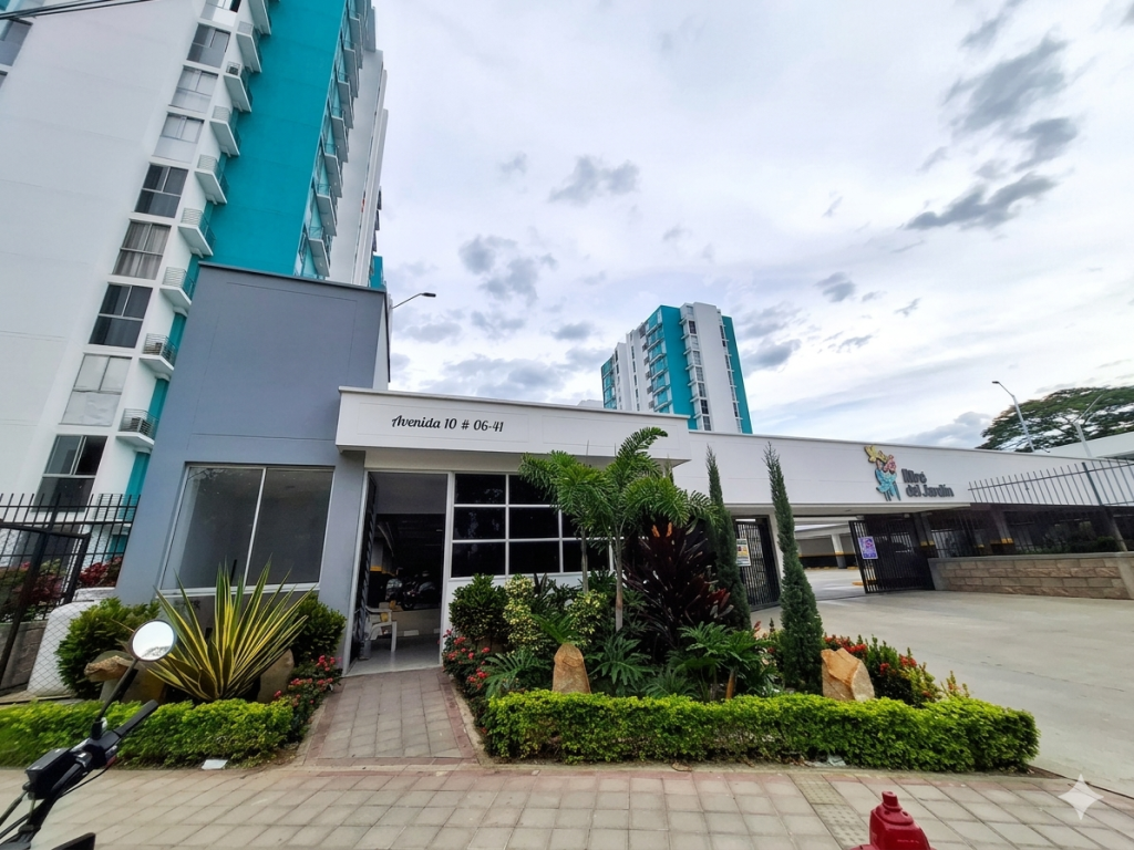 {{ ucwords(strtolower($similar['type'])) }}