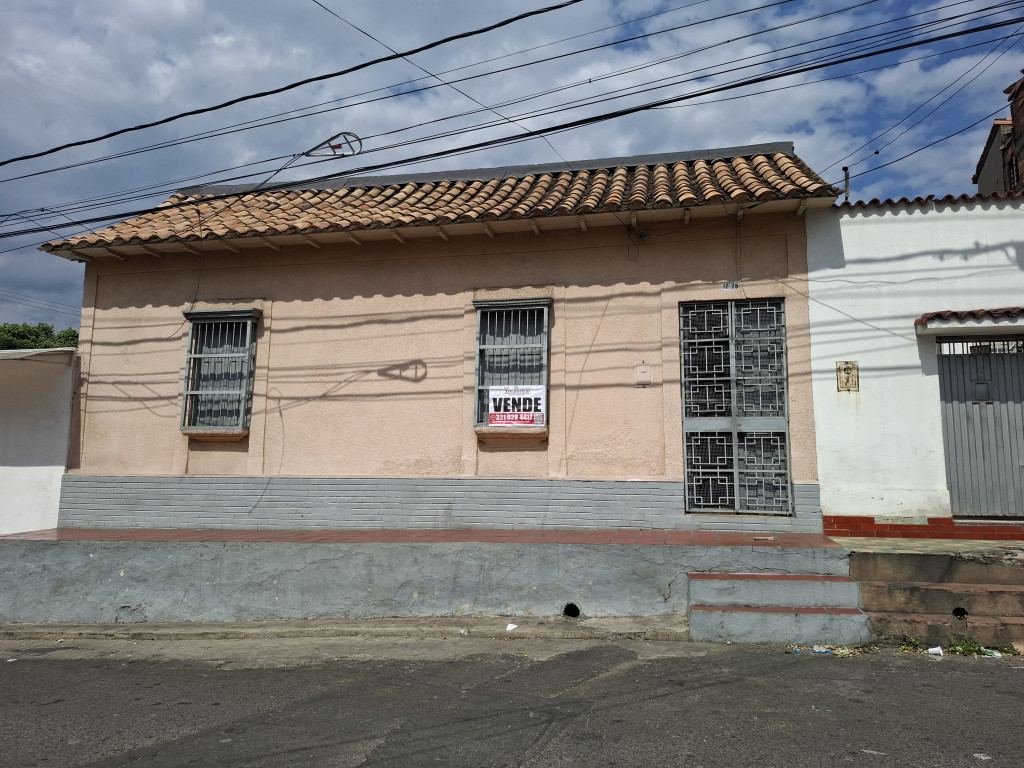 {{ ucwords(strtolower($similar['type'])) }}