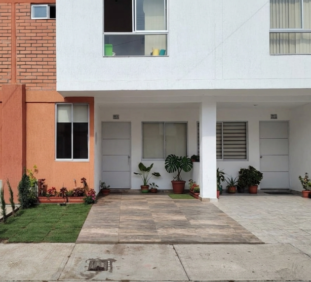 {{ ucwords(strtolower($inmueble['type'])) }}