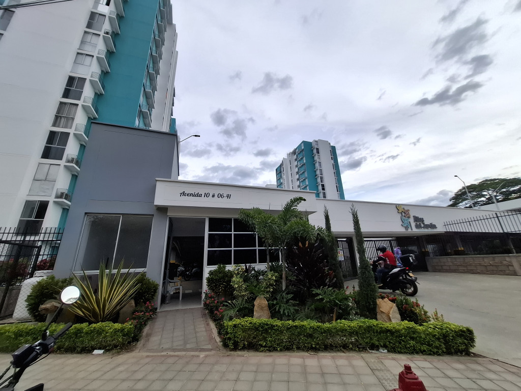 {{ ucwords(strtolower($similar['type'])) }}