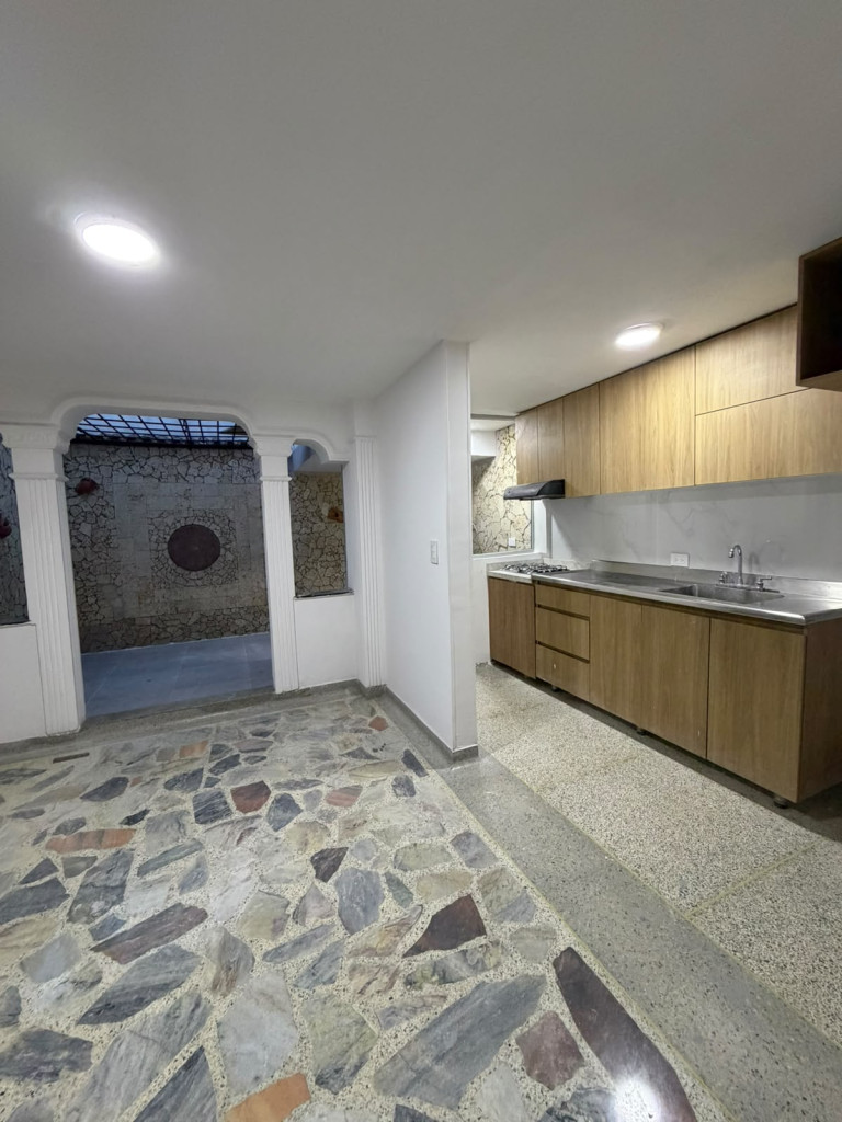 {{ ucwords(strtolower($inmueble[