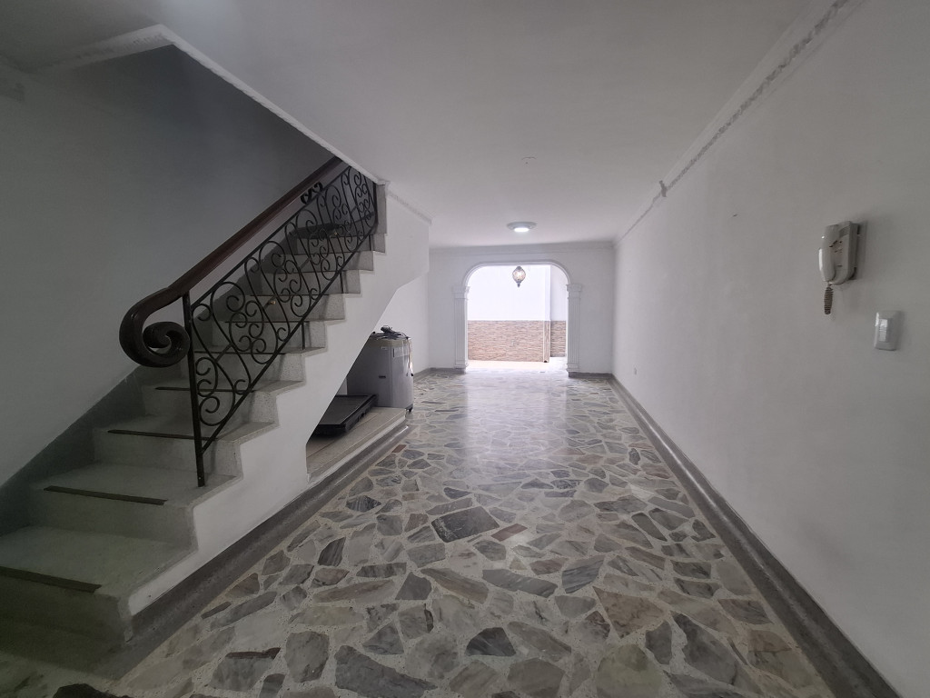 {{ ucwords(strtolower($inmueble[
