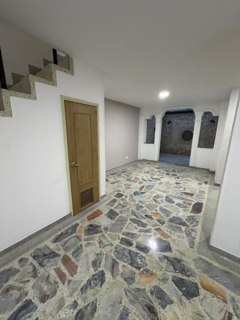{{ ucwords(strtolower($inmueble[
