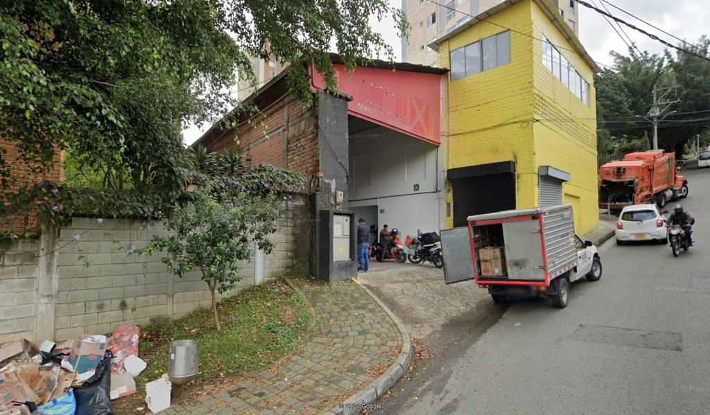 Bodega en Venta en El Tesoro, Medellín — foto 1