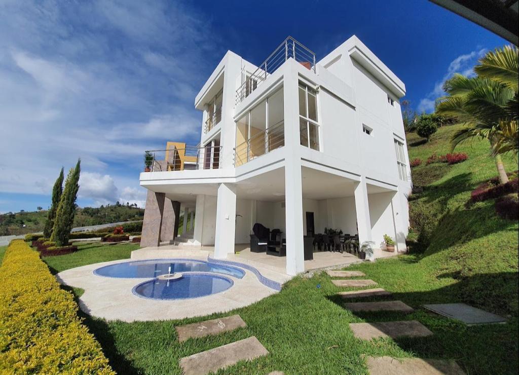 Casa en Venta en Guatapé — foto 1