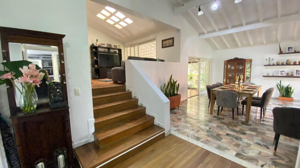Casalote en Venta en El Campestre, Medellín — foto 1