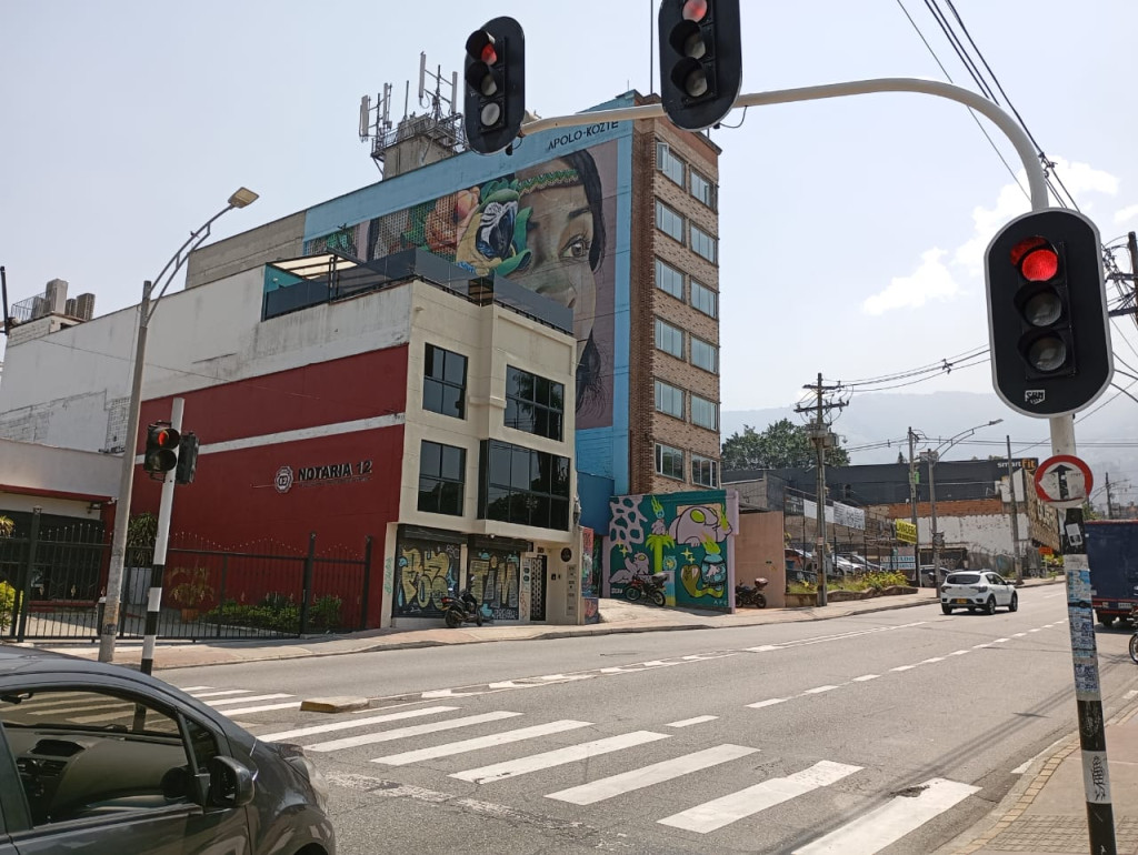 Edificio en Venta en El Poblado, Medellín — foto 1
