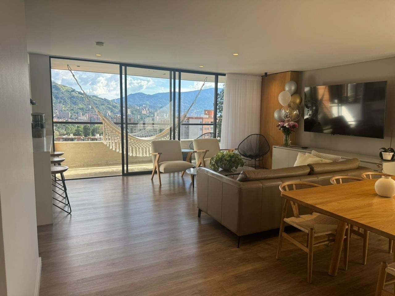 Apartamento en Venta en Loma del Esmeraldal, Envigado — foto 1