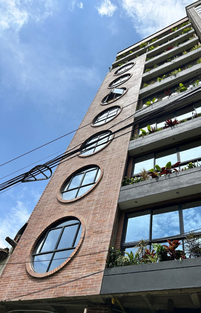 Edificio en Venta en Laureles, Medellín — foto 1