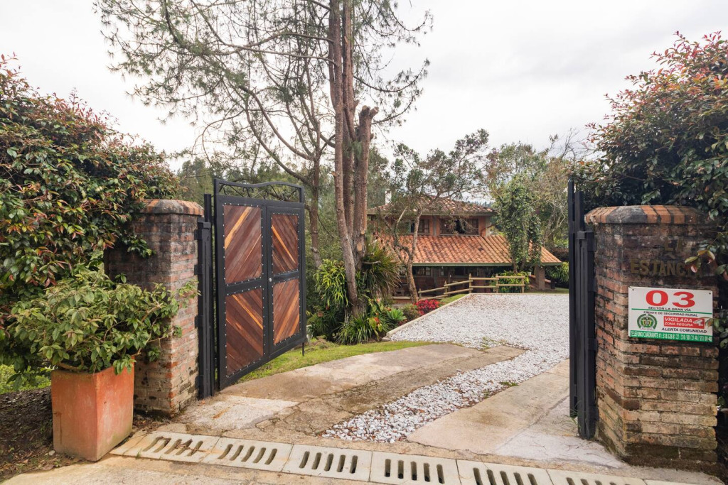 Finca en Venta en Piedras Blancas, Guarne — foto 1
