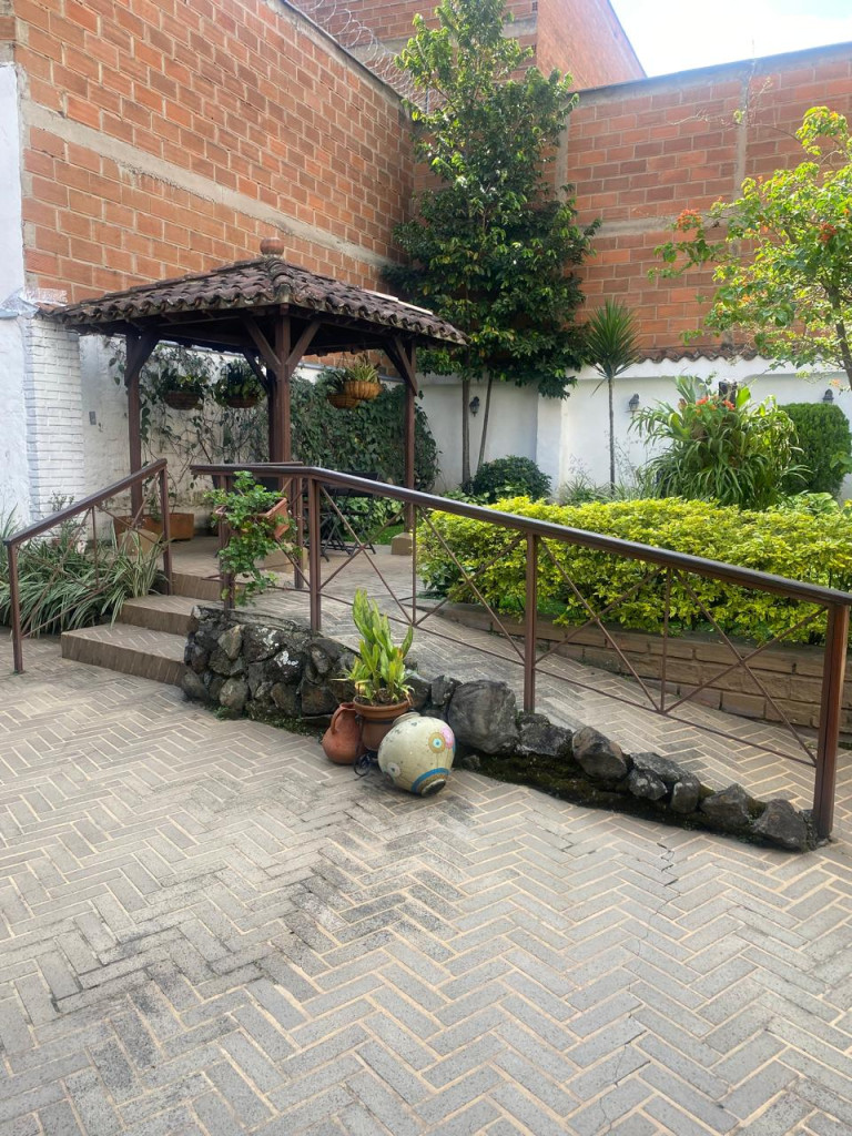 Casalote en Venta en Laureles, Medellín — foto 1