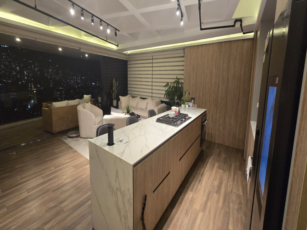 Apartamento en Venta en Altos Del Poblado, Medellín — foto 1