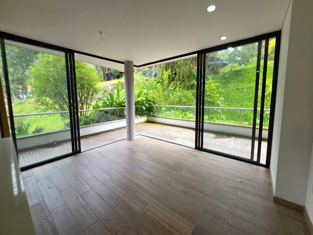 Apartamento en Venta en Loma Del Escobero, Envigado — foto 1