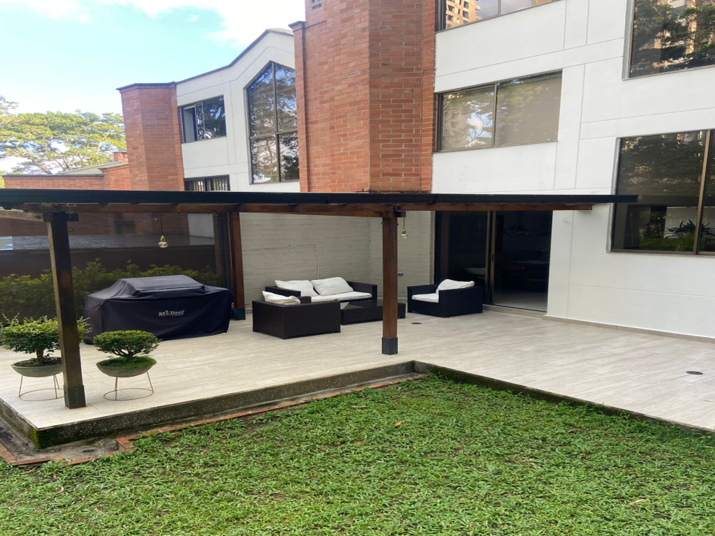 Casa en Venta en Los Balsos, Medellín — foto 1