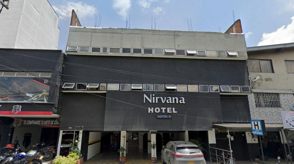 Edificio en Venta en Conquistadores, Medellín — foto 1