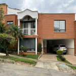 Casa en venta en El Poblado, Medellín
