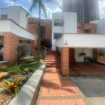 Casa en venta en El Poblado, Medellín