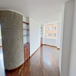 Apartamento en venta en Loma de los Bernal, Medellín