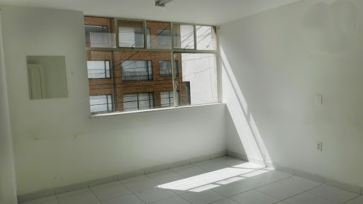 Edificio En Arriendo - Marly, Bogotá