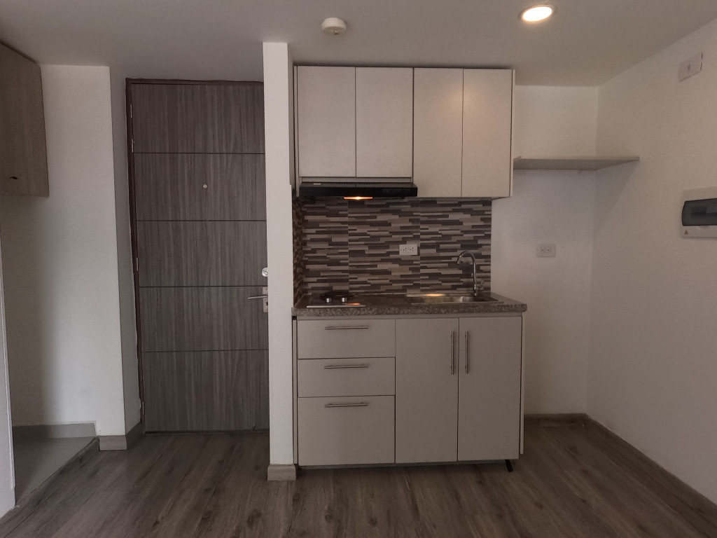 Apartaestudio En Arriendo - Gran América, Bogotá