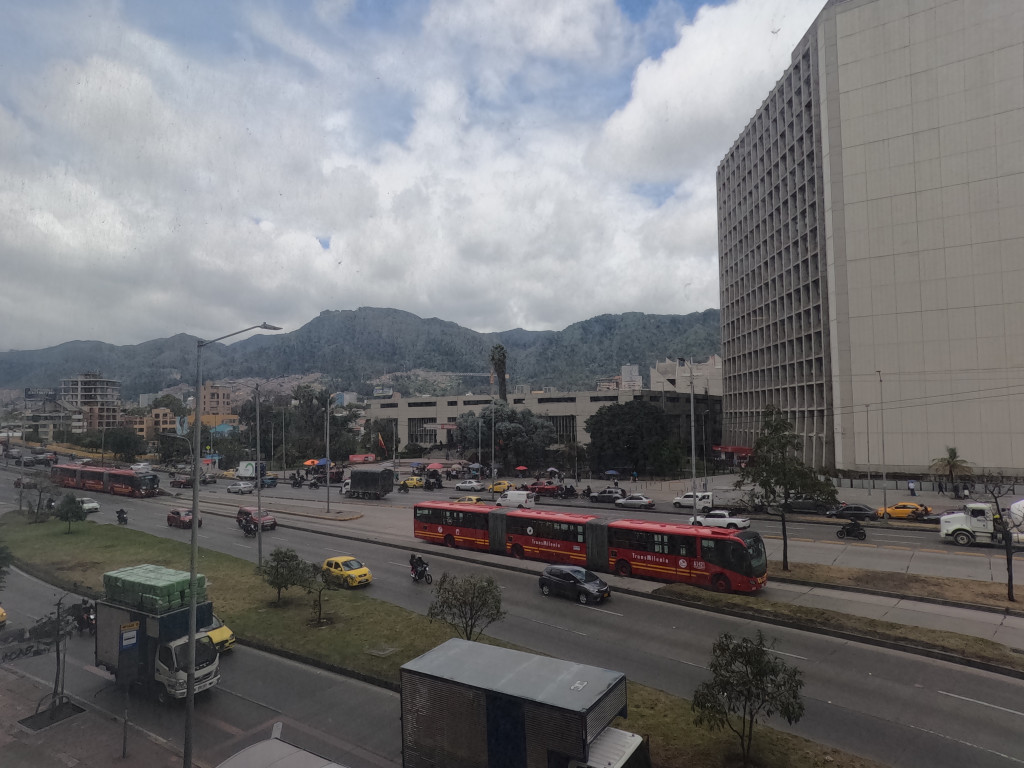 Apartaestudio En Arriendo - Gran América, Bogotá