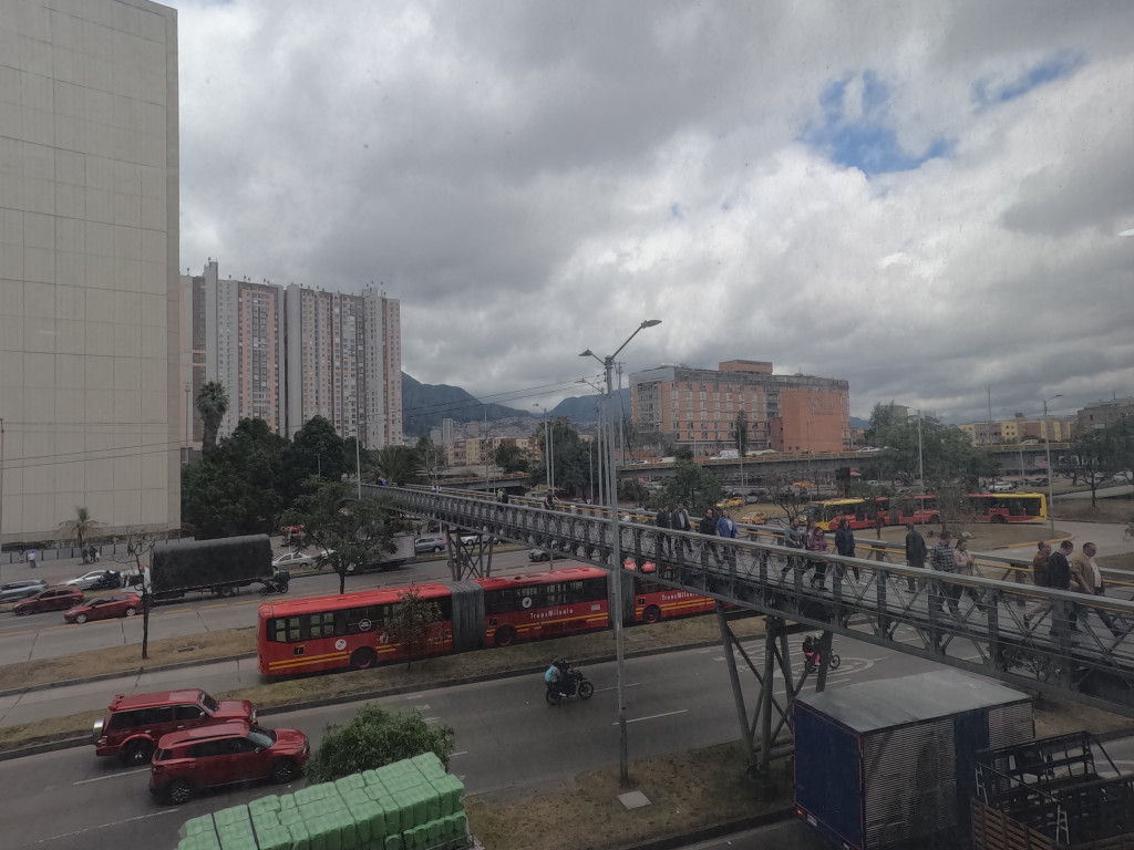 Apartaestudio En Arriendo - Gran América, Bogotá