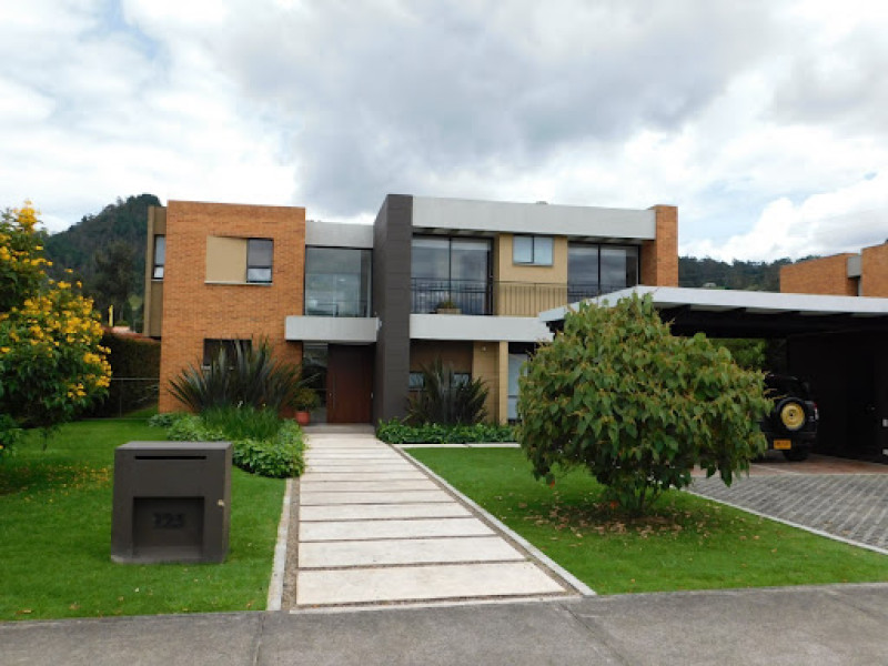 Casa En Venta - La Calera, La Calera