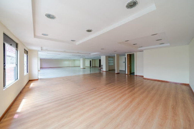 Oficina En Arriendo - San Patricio, Bogotá