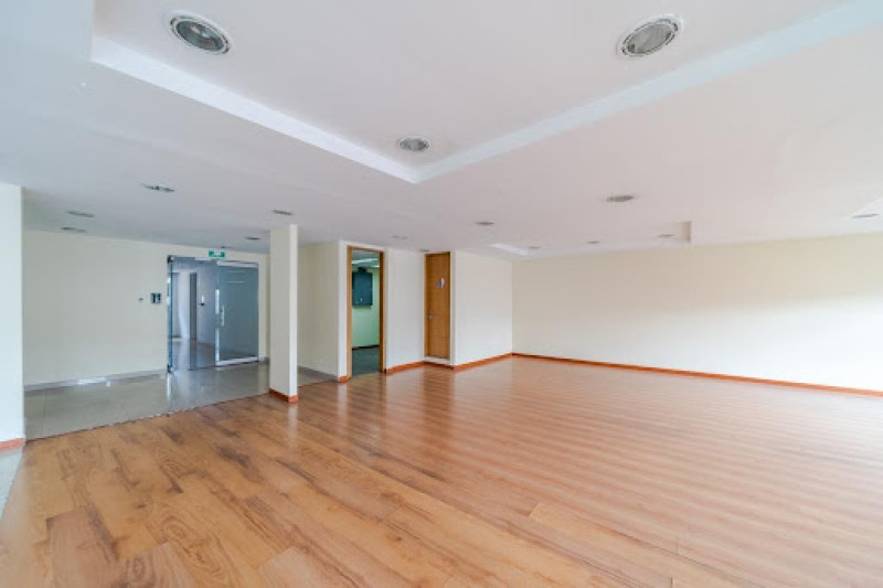 Oficina En Arriendo - San Patricio, Bogotá