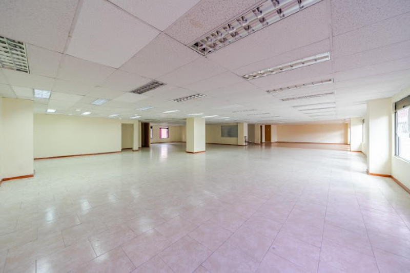 Oficina En Arriendo - San Patricio, Bogotá