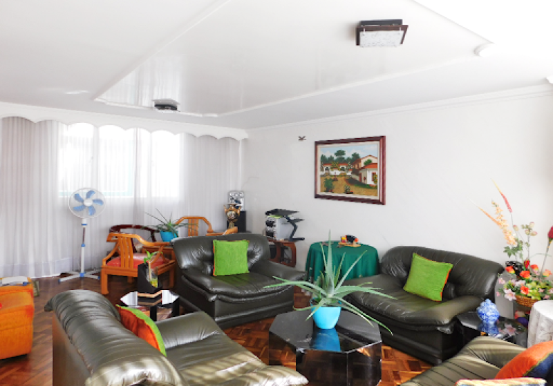 Casa En Venta - La Serafina, Bogotá