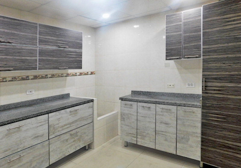 Oficina En Arriendo - La Castellana, Bogotá