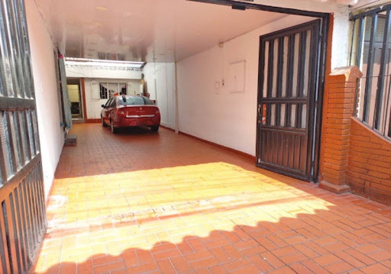 Casa En Venta - Normandía, Bogotá