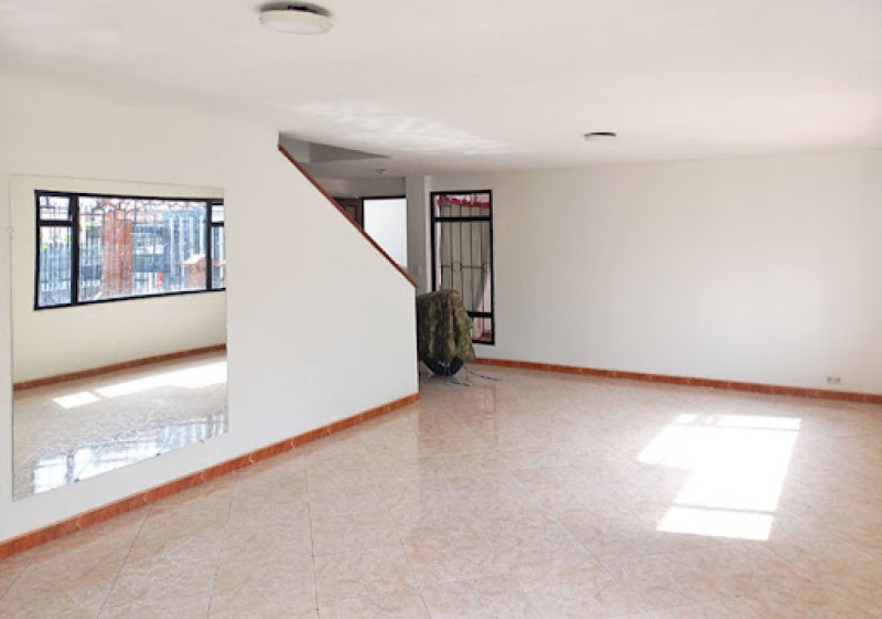 Casa En Venta - Normandía, Bogotá