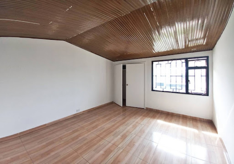 Casa En Venta - Normandía, Bogotá