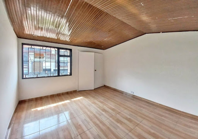 Casa En Venta - Normandía, Bogotá