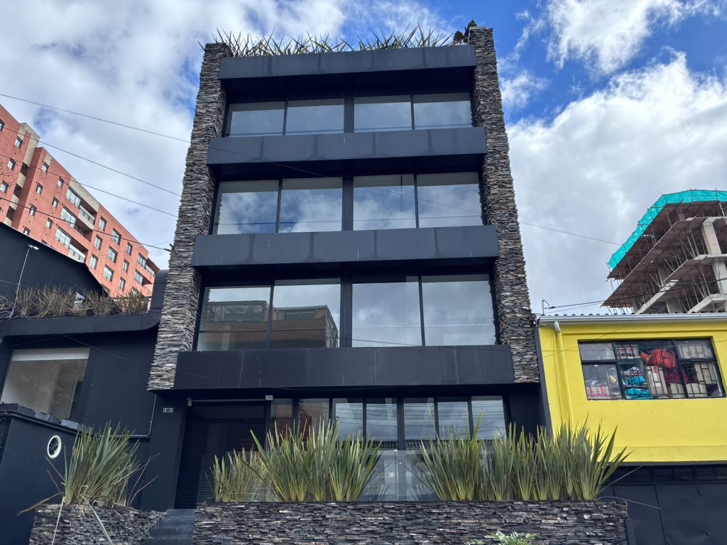 Edificio En Arriendo - Santa Ana Occidental, Bogotá