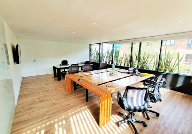 Comercial (Casa Para Comercio) En Arriendo - Santa Ana Occidental, Bogotá