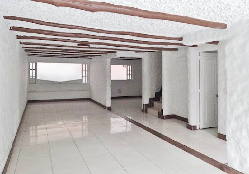 Local En Arriendo - Santa Barbara Oriental, Bogotá