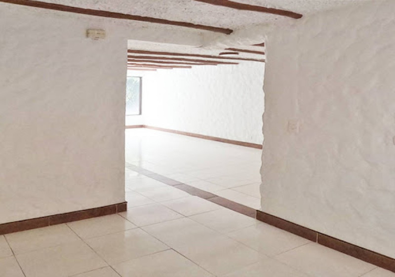 Local En Arriendo - Santa Barbara Oriental, Bogotá