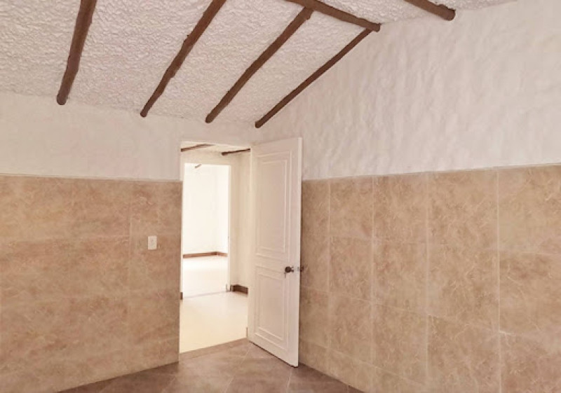 Local En Arriendo - Santa Barbara Oriental, Bogotá